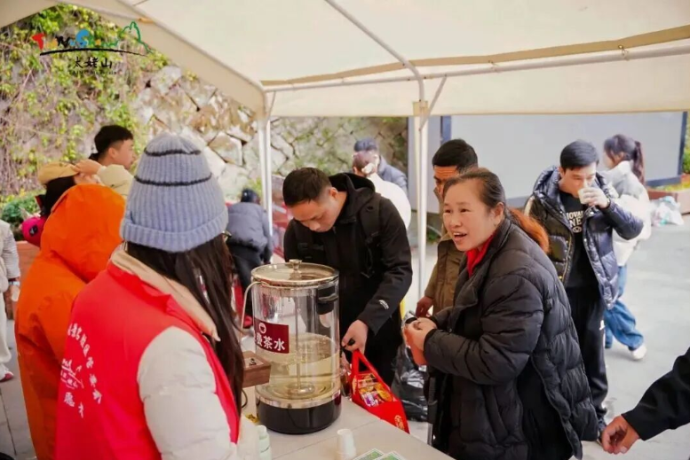 f1cc33f3-6aef-4279-8c53-96ebd085d717